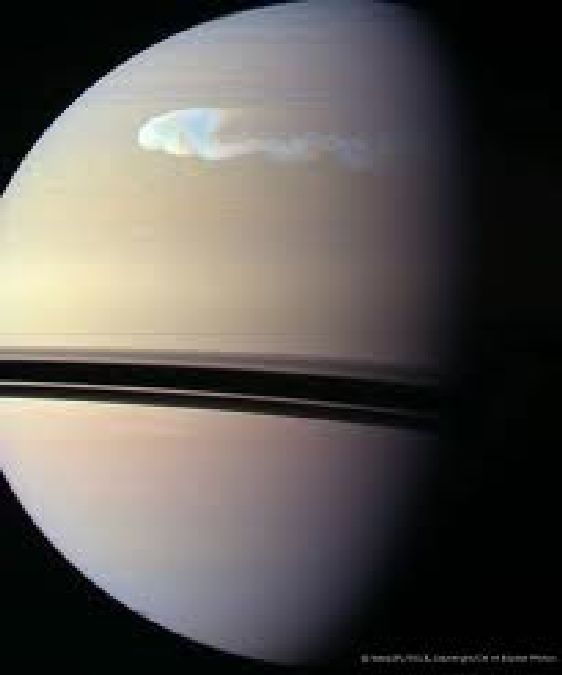 Une tempête géante nous montre Saturne sous un jour nouveau!